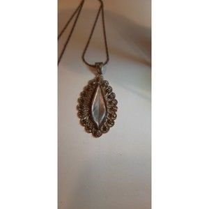Vintage Filigree Mother of Pearl (Mop) Silver Tone Necklace. 19in Chain.